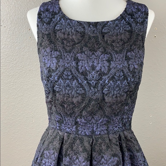 Forever 21 brocade damask fit and flare dress - Picture 2 of 7